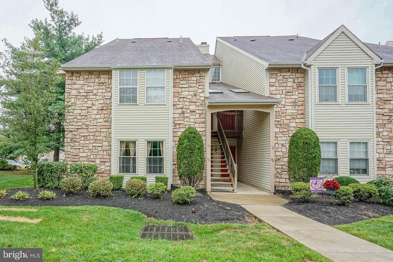 194 Tavistock Road Cherry Hill, NJ 08034 - Photo 2 of 27