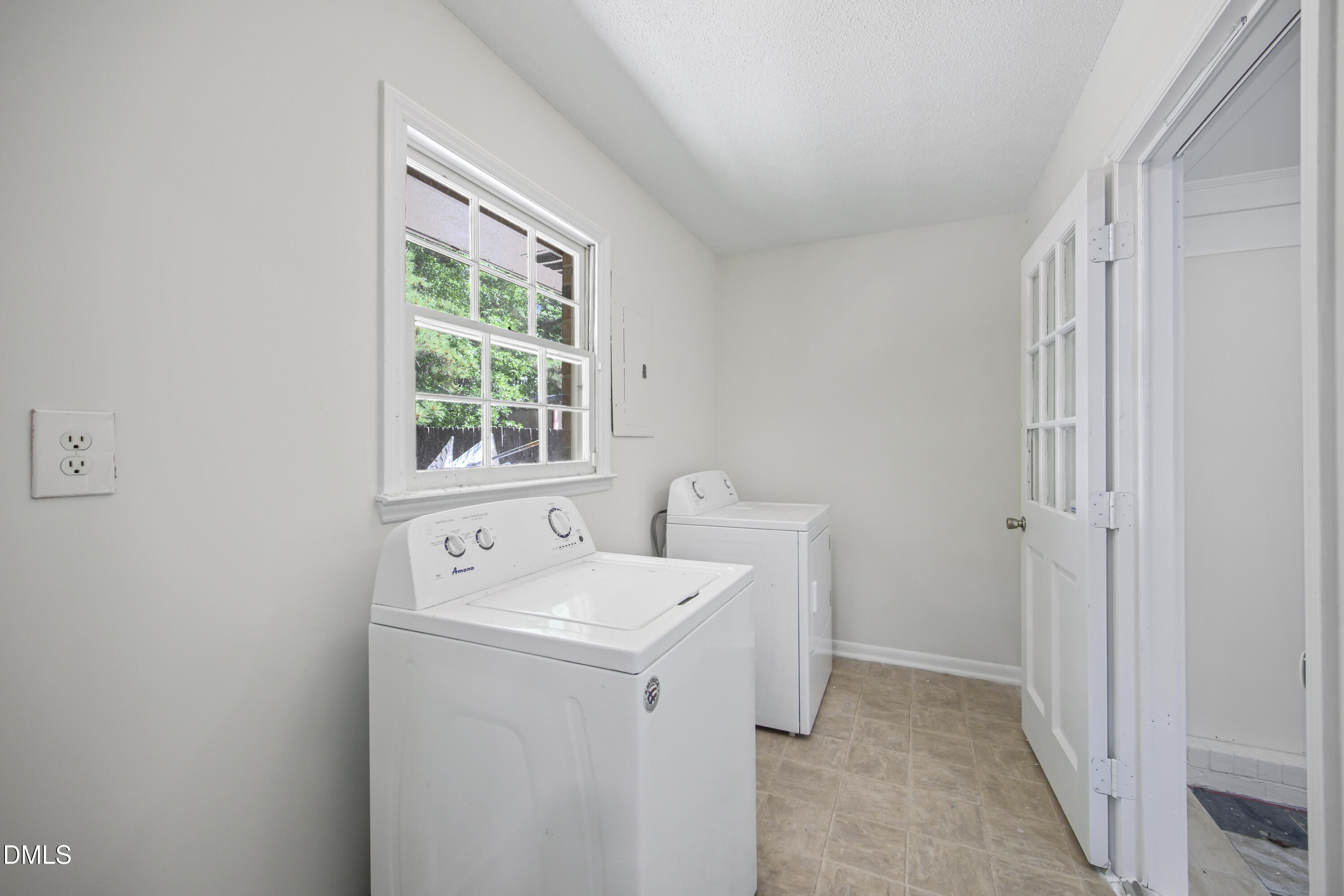 607 Chandler Road Durham, NC 27703 - Photo 8 of 16 24-print-IMG_3729-4