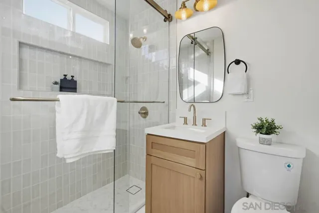 $1,049,000 | 13015 Carriage Road, Poway, CA 92064