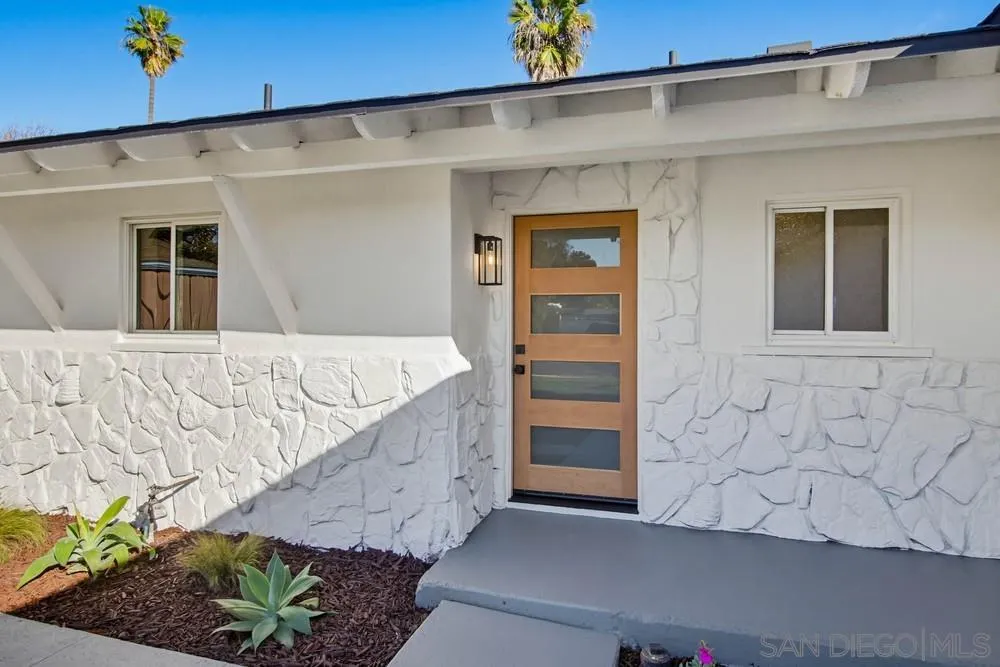 13015 Carriage Road Poway, CA 92064 - Photo 5 of 30