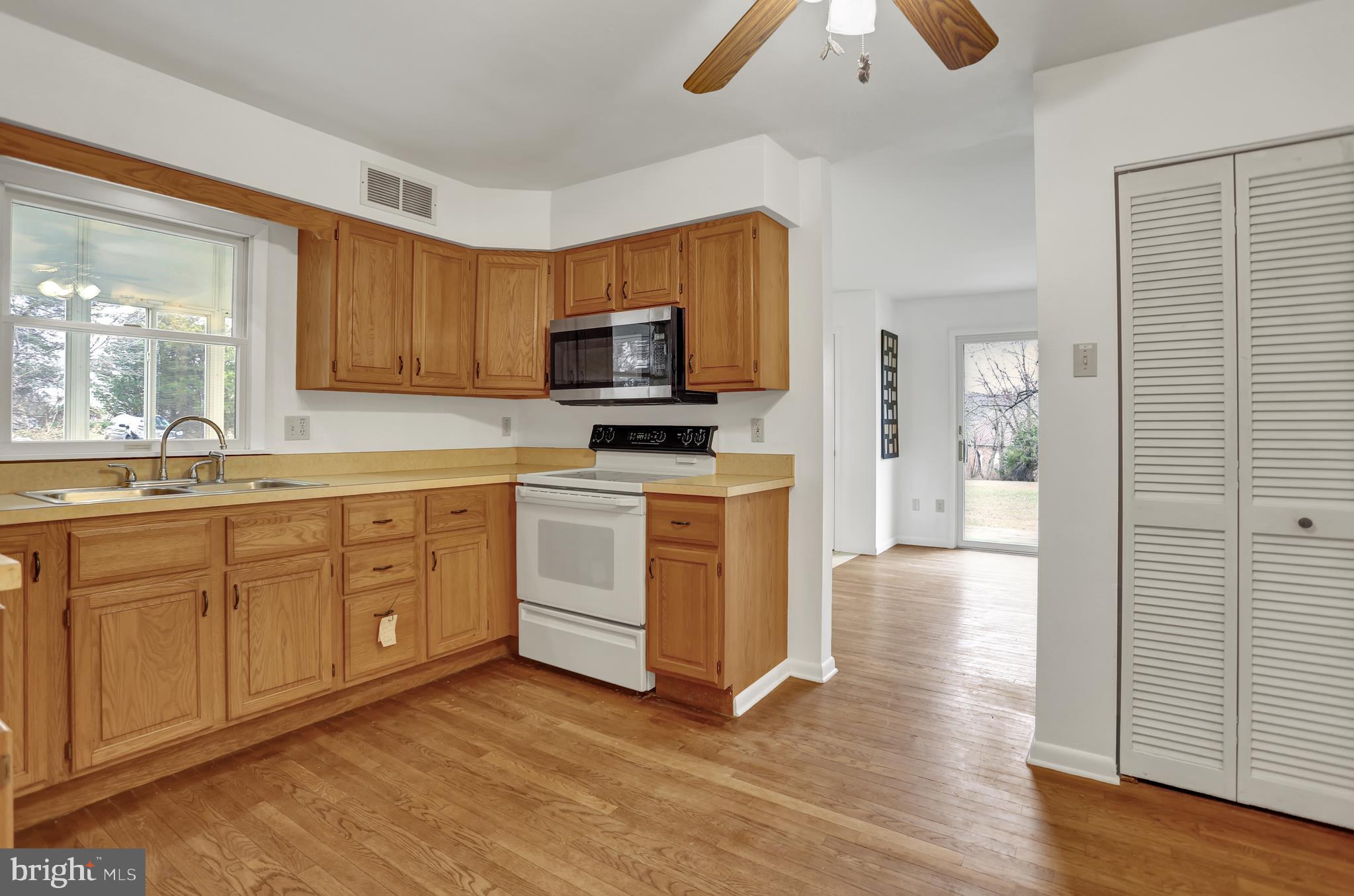 1131 Station Road Palm, PA 18070 - Photo 8 of 36 Pantry/closet