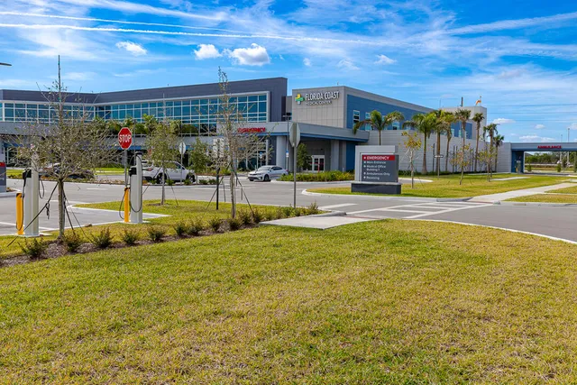 $3,400 | 758 Southeast Courances Dr Port, Port St. Lucie, FL 34984