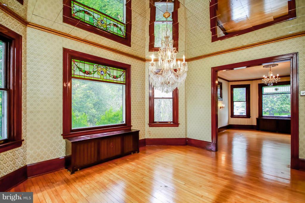 40 Rolling Rd. Baltimore, MD 21228 - Photo 12 of 30 Dining Room