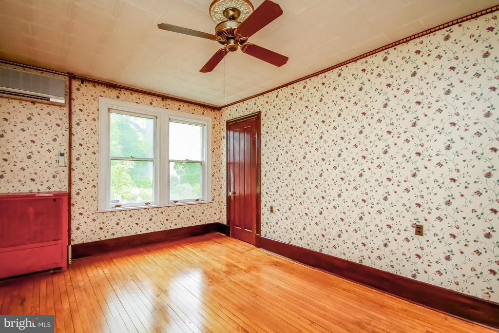 40 Rolling Rd. Baltimore, MD 21228 - Photo 15 of 30 Bedroom