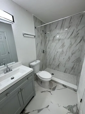 $2,400 | 814 39th Street, West Palm Beach, FL 33407