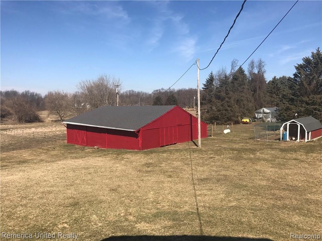 760 South Kern Road Fowlerville, MI 48836 - Photo 23 of 27 IMG_6827.JPG