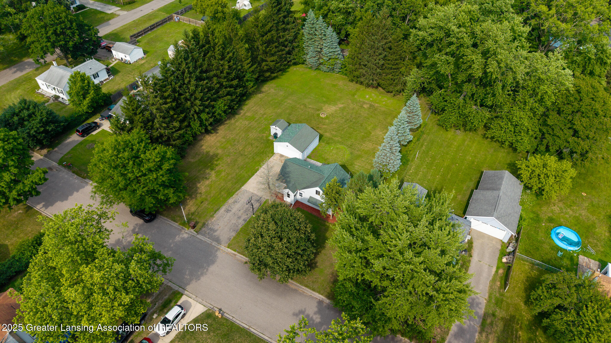 3323 Ingham Street Lansing, MI 48911 - Photo 35 of 38 3323_Ingham_BROCK-14