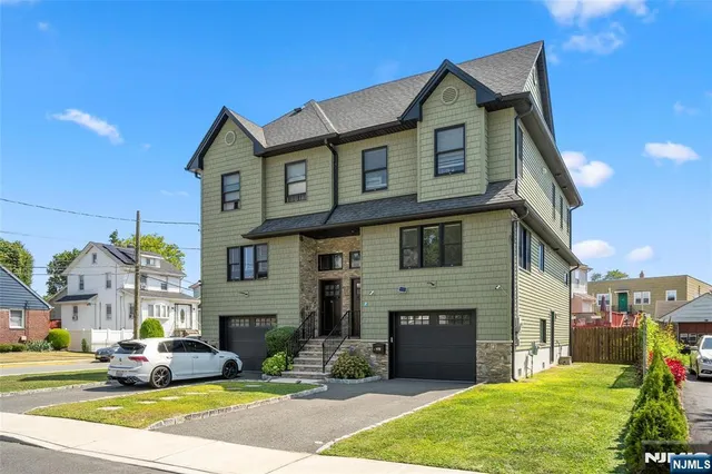 $4,000 | 17 B Chamberlain Avenue, Little Ferry, NJ 07643