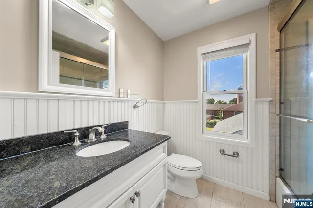 $4,000 | 17 B Chamberlain Avenue, Little Ferry, NJ 07643