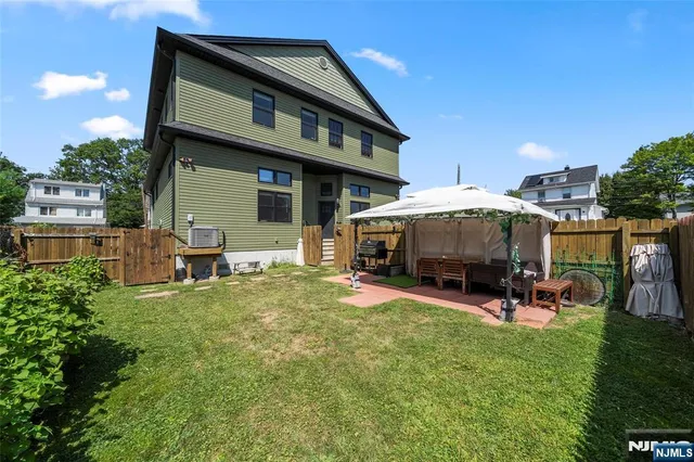 $4,000 | 17 B Chamberlain Avenue, Little Ferry, NJ 07643