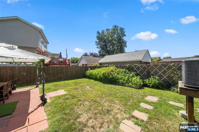 $4,000 | 17 B Chamberlain Avenue, Little Ferry, NJ 07643