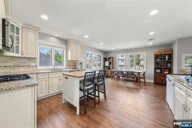 $4,000 | 17 B Chamberlain Avenue, Little Ferry, NJ 07643