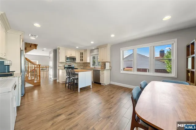 $4,000 | 17 B Chamberlain Avenue, Little Ferry, NJ 07643