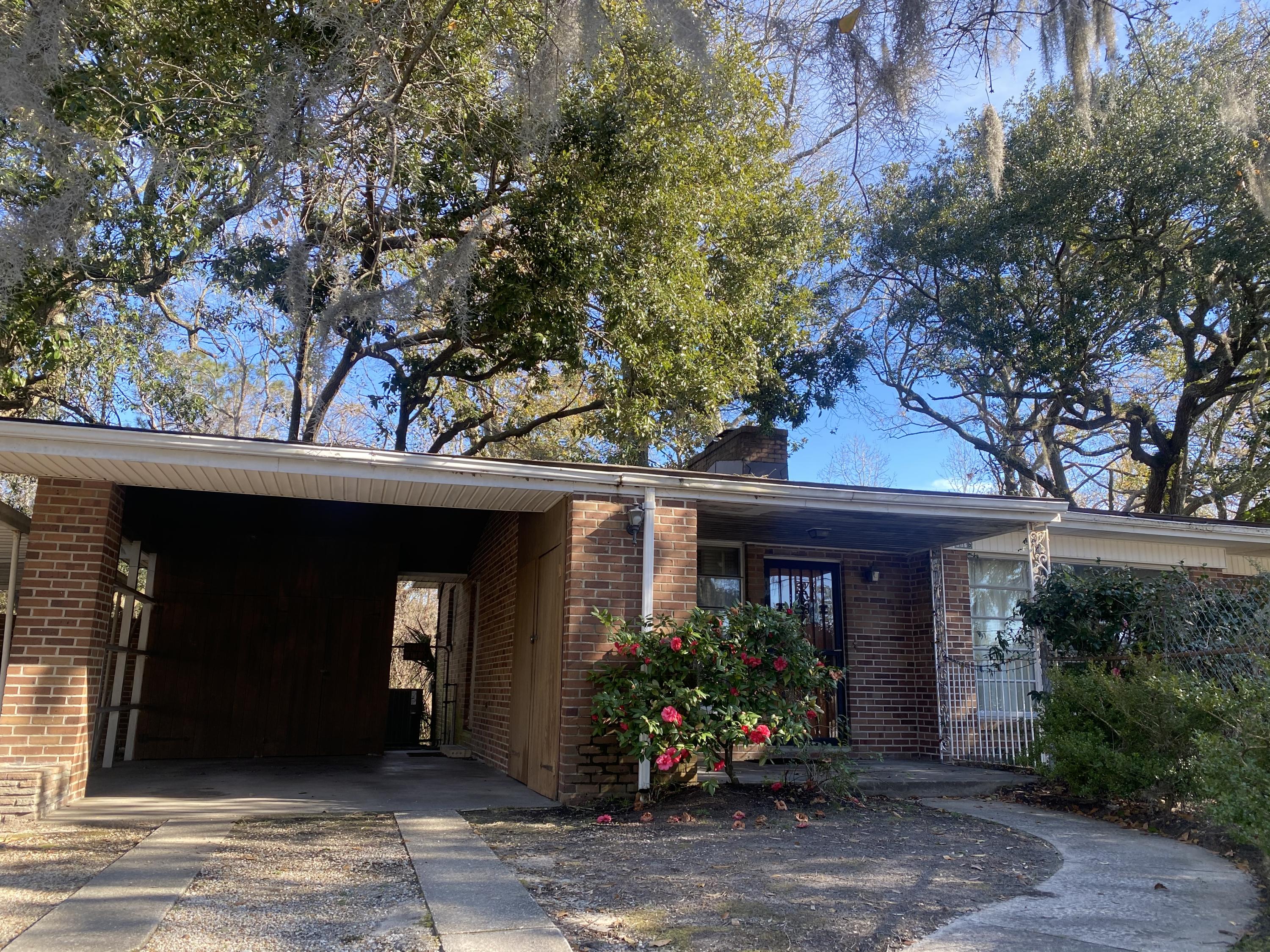 1136 Old Towne Road Charleston, SC 29407 - Photo 11 of 13 Photo Jan 29, 10 20 17 AM