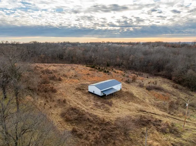 $389,000 | 18 Northeast 100th Avenue, Spickard, MO 64679