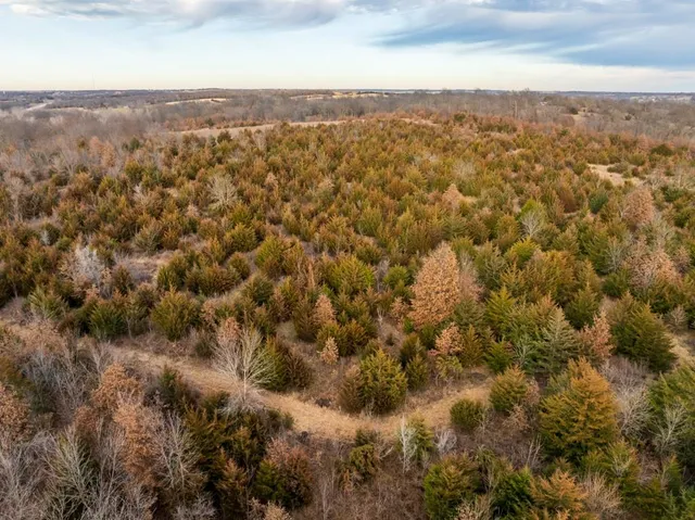 $389,000 | 18 Northeast 100th Avenue, Spickard, MO 64679