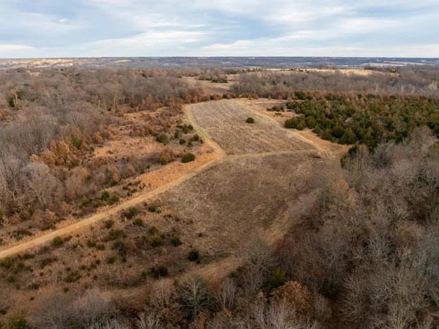 $389,000 | 18 Northeast 100th Avenue, Spickard, MO 64679