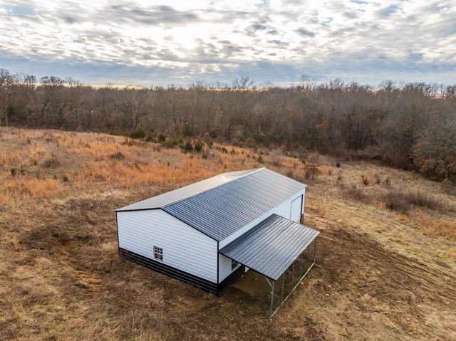 $389,000 | 18 Northeast 100th Avenue, Spickard, MO 64679