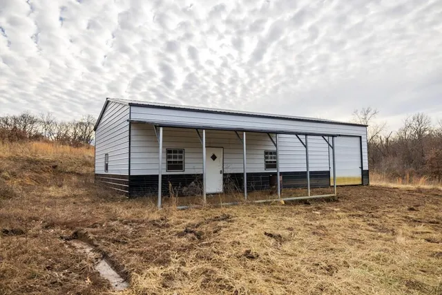 $389,000 | 18 Northeast 100th Avenue, Spickard, MO 64679