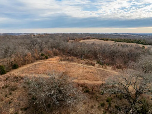 $389,000 | 18 Northeast 100th Avenue, Spickard, MO 64679