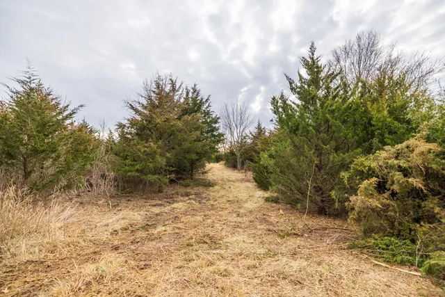 $389,000 | 18 Northeast 100th Avenue, Spickard, MO 64679