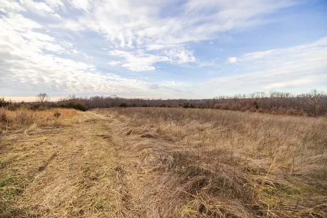 $389,000 | 18 Northeast 100th Avenue, Spickard, MO 64679