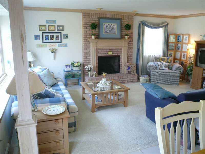 441 Pinkerton Road Wexford, PA 15090 - Photo 9 of 23 Family Room.