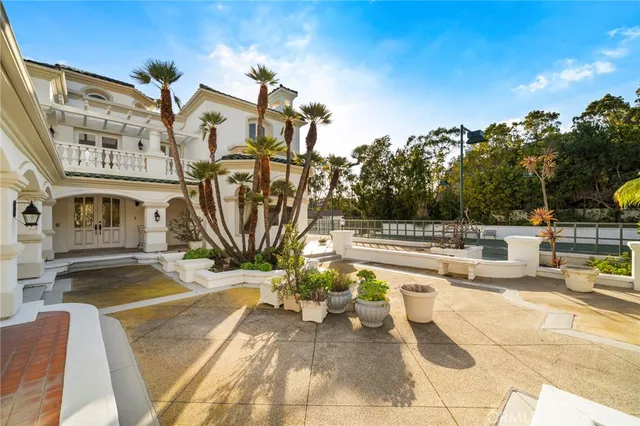 a view of a basket ball ground