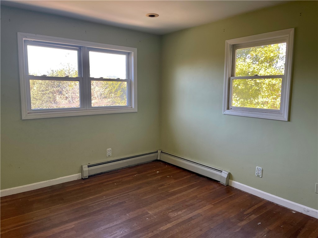 404 Highland Road Tiverton, RI 02878 - Photo 11 of 20 Bedroom 2