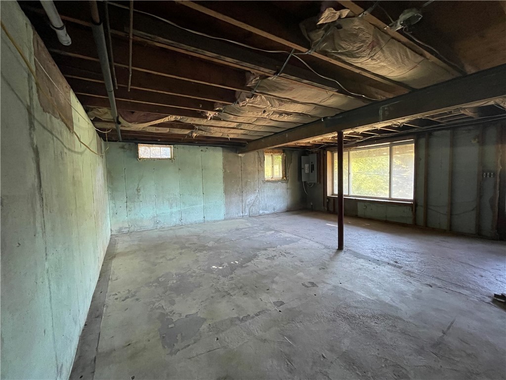 404 Highland Road Tiverton, RI 02878 - Photo 18 of 20 Basement, waiting to be finished!