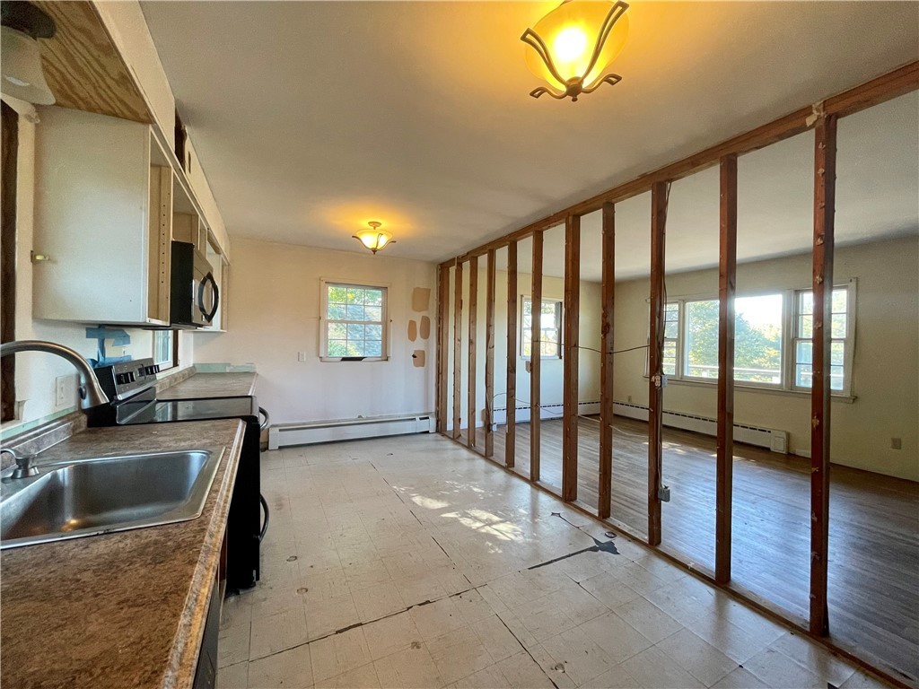 404 Highland Road Tiverton, RI 02878 - Photo 8 of 20