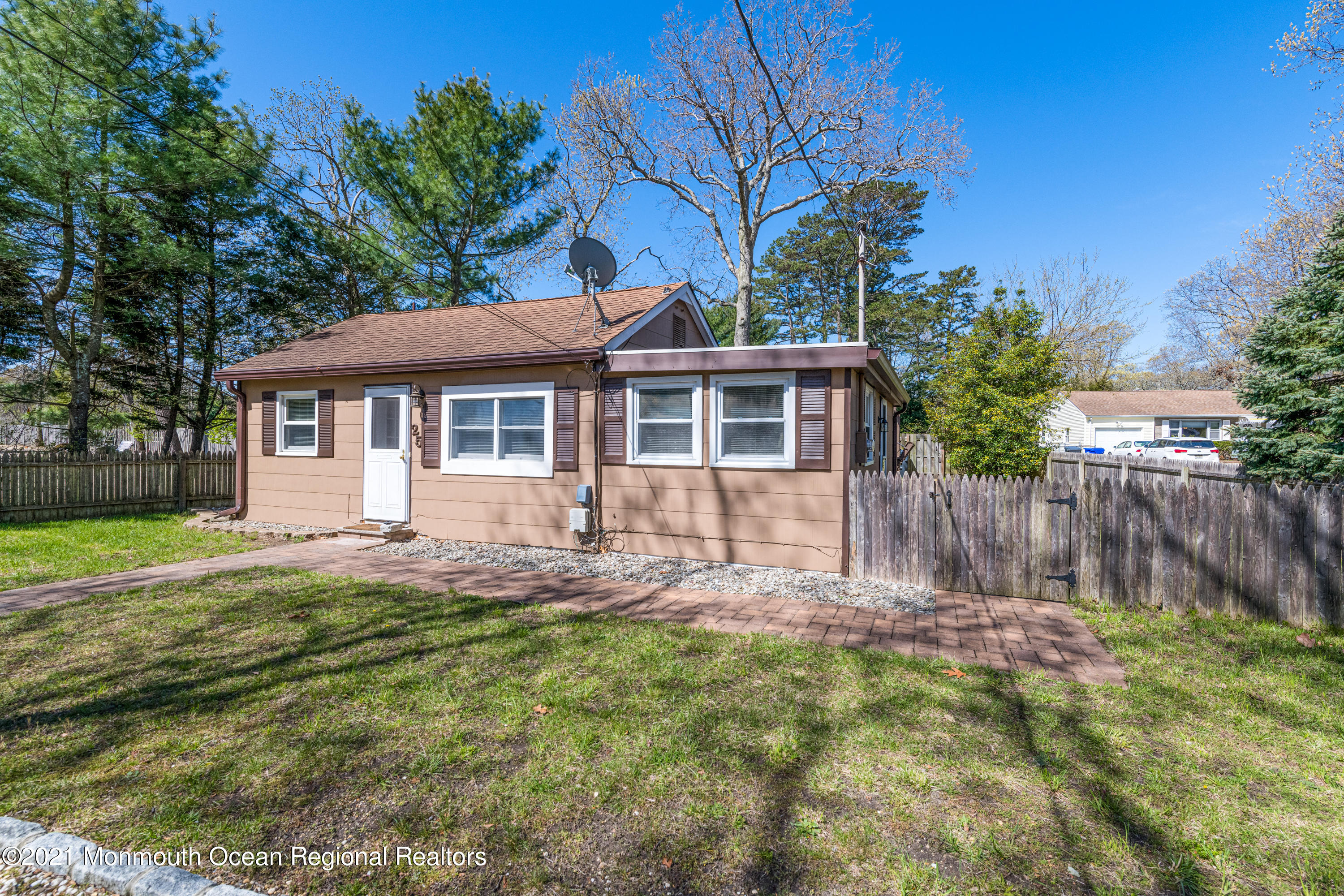 25 Shady Lane Brick, NJ 08723 - Photo 2 of 25 Entry from Arbutus