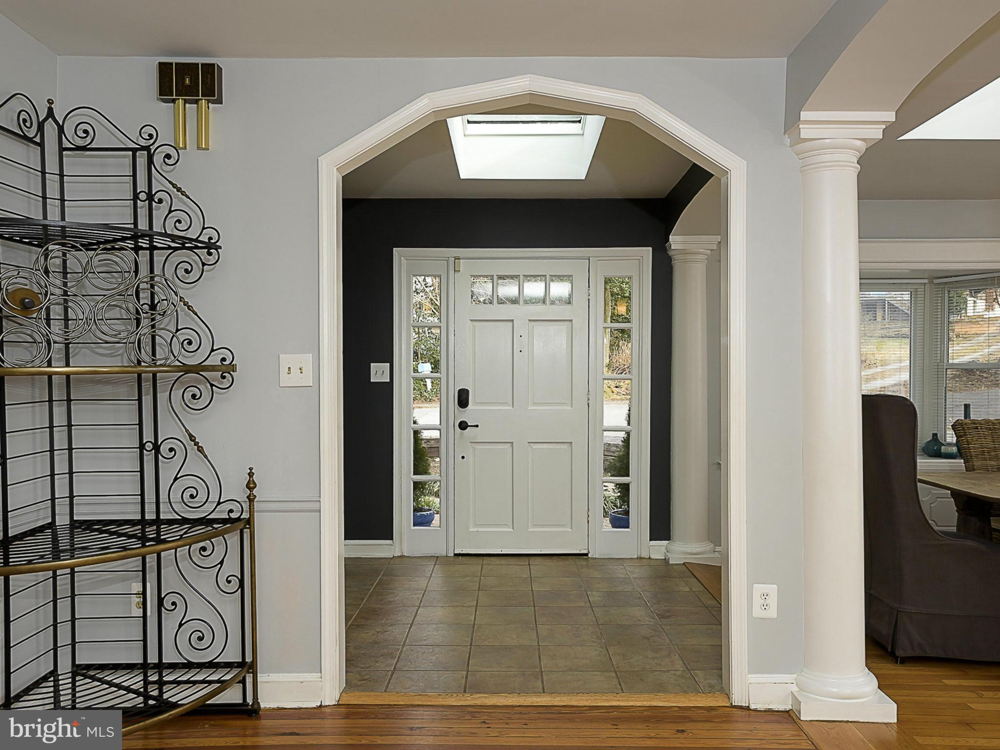 4 Ridout Road Severna Park, MD 21146 - Photo 3 of 30 Foyer
