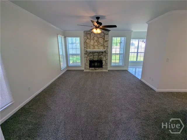 $2,400 | 104 Kings Court, Savannah, GA 31406