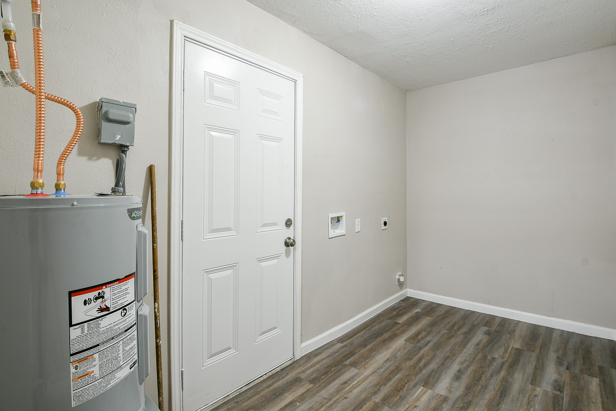 319 Rustic Drive Pasadena, TX 77502 - Photo 13 of 24 Gallery Image 13