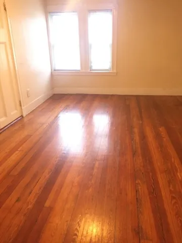 $1,895 | 139 South Street, Unit 3, Waltham, MA 02453