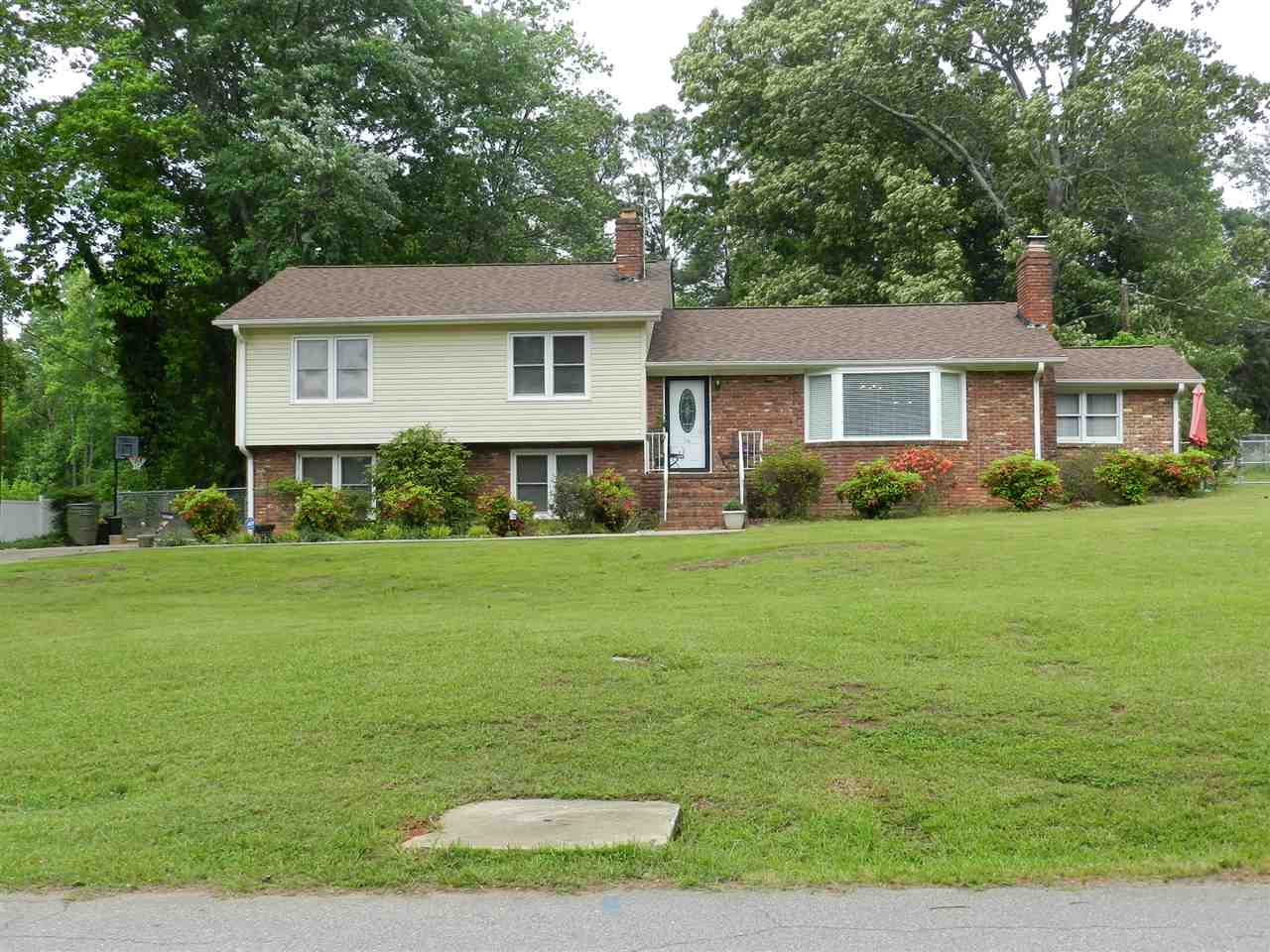 114 Ridgeway Road Gaffney, SC 29340 - Photo 1 of 18 Gallery Image 1