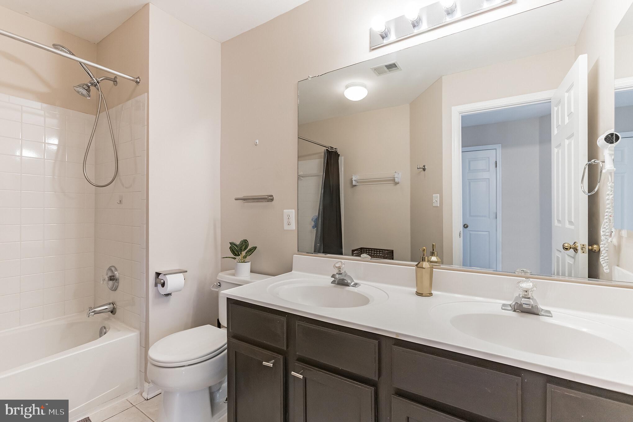 20761 Rainsboro Drive Ashburn, VA 20147 - Photo 21 of 37