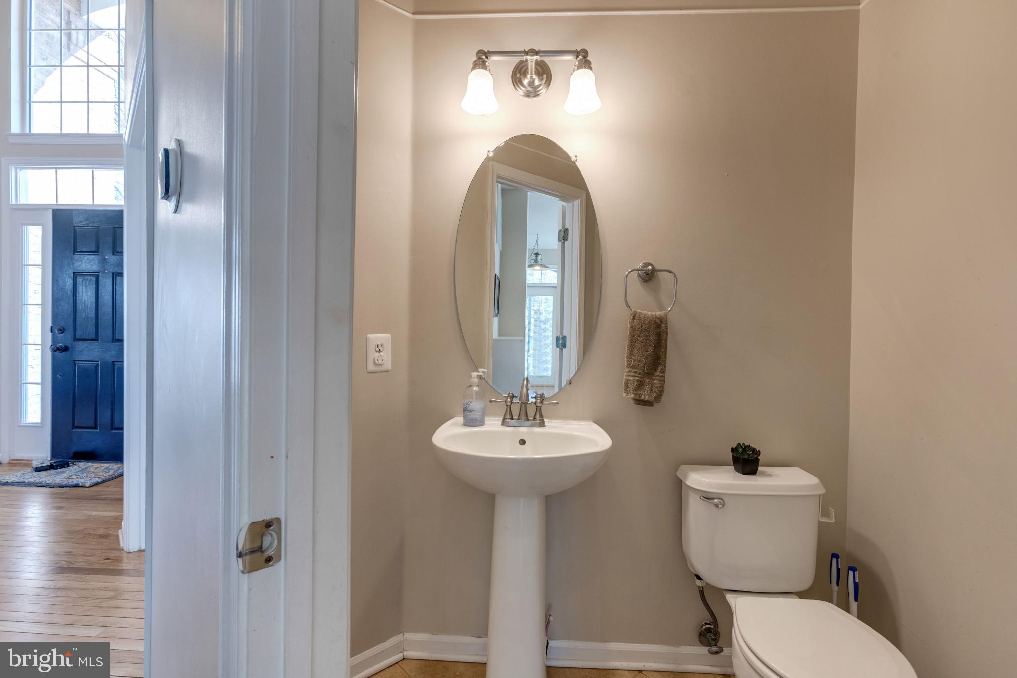 20761 Rainsboro Drive Ashburn, VA 20147 - Photo 10 of 37