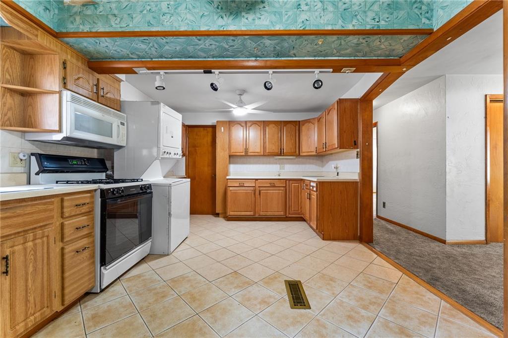 4016 Edge Road Pittsburgh, PA 15227 - Photo 13 of 50 Gallery Image 13