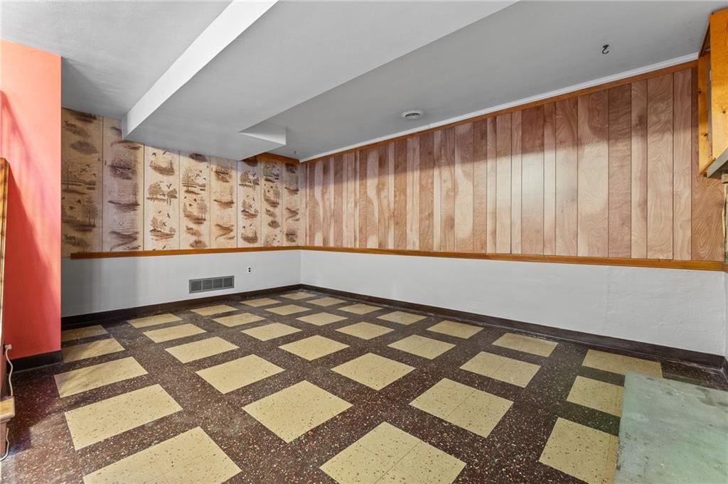 4016 Edge Road Pittsburgh, PA 15227 - Photo 25 of 50 Gallery Image 25