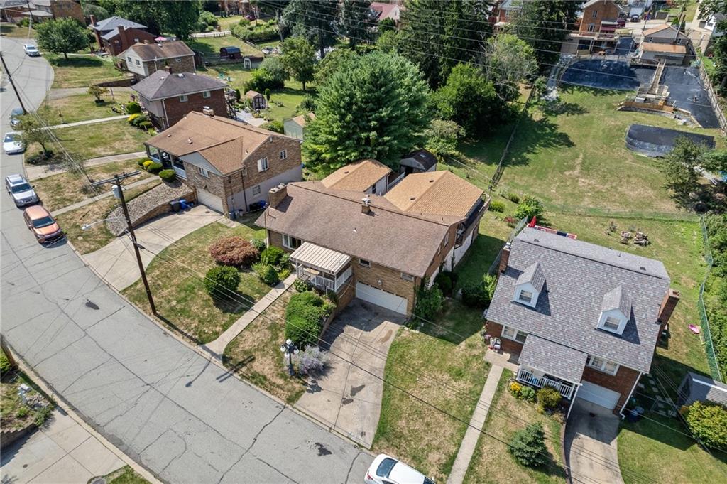 4016 Edge Road Pittsburgh, PA 15227 - Photo 3 of 50 Gallery Image 3