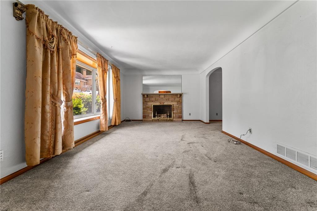 4016 Edge Road Pittsburgh, PA 15227 - Photo 5 of 50 Gallery Image 5