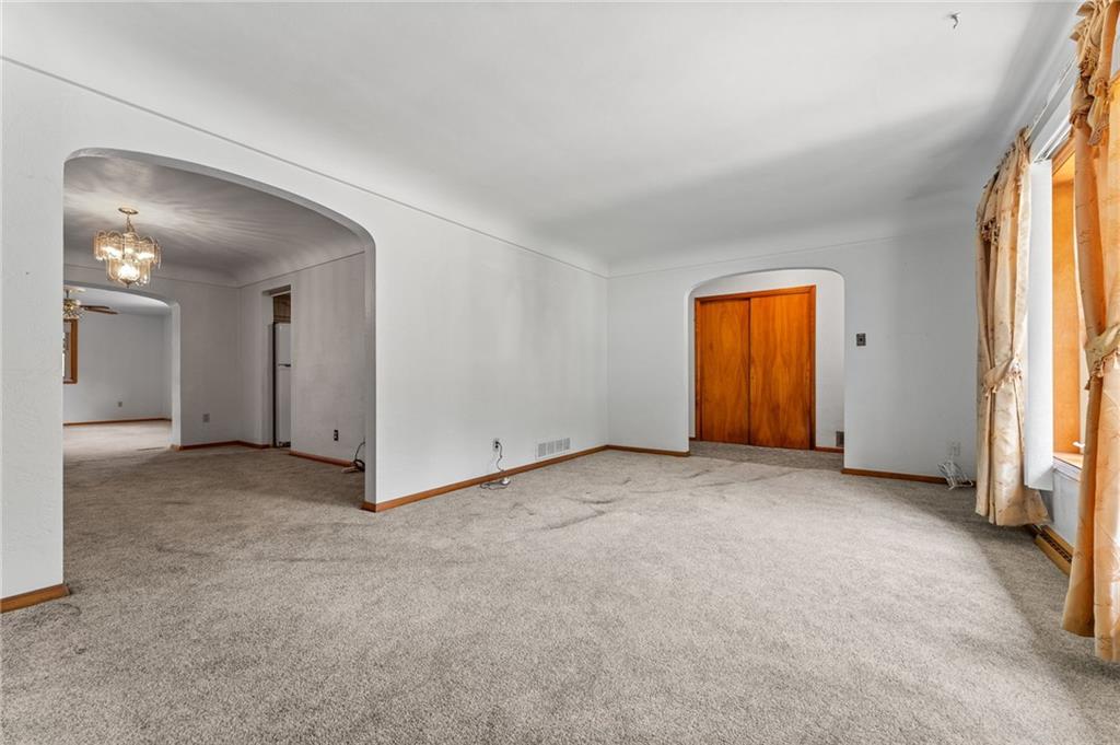 4016 Edge Road Pittsburgh, PA 15227 - Photo 6 of 50 Gallery Image 6