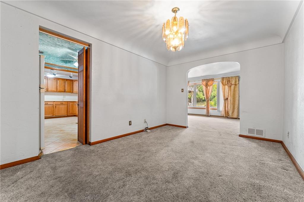4016 Edge Road Pittsburgh, PA 15227 - Photo 9 of 50 Gallery Image 9