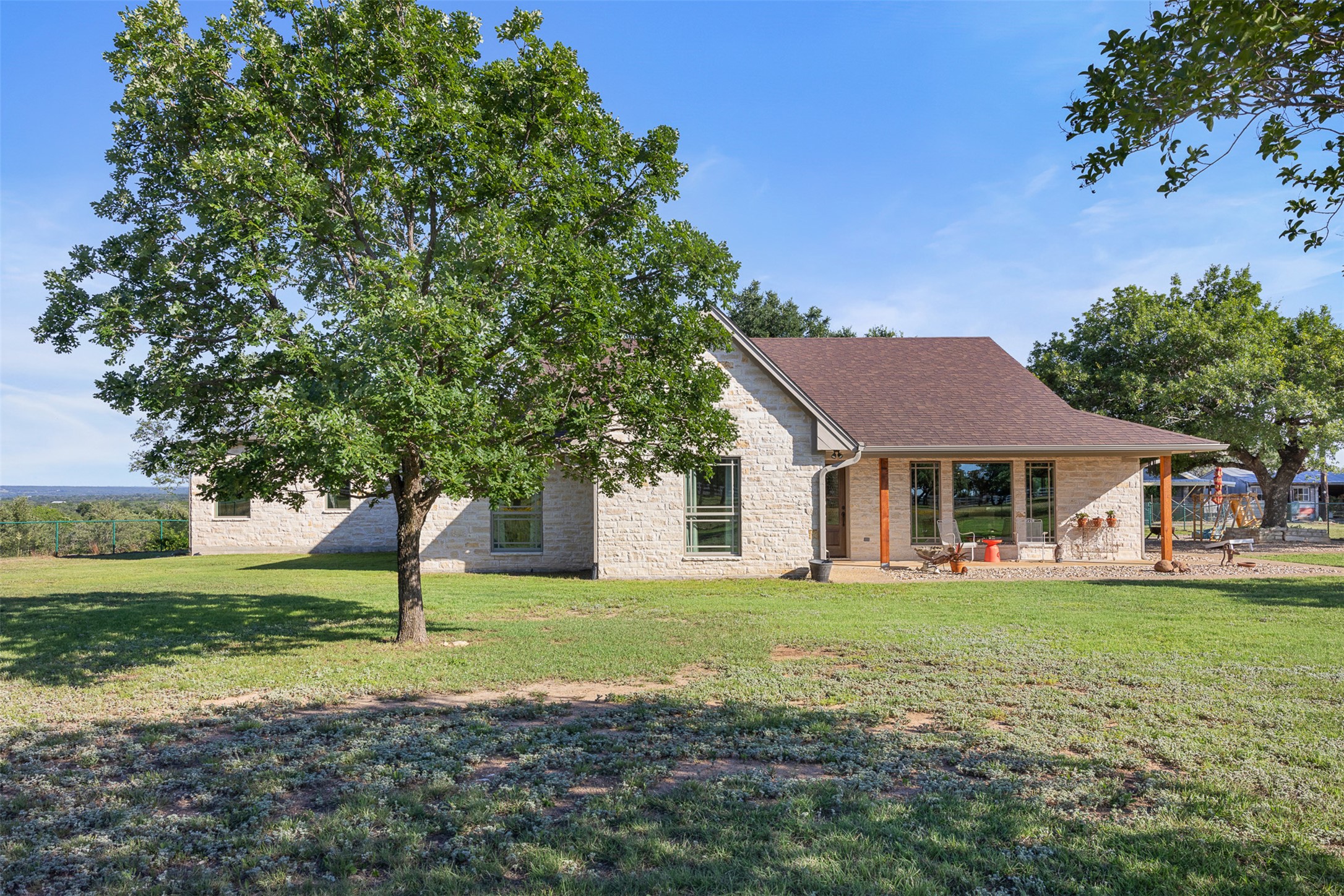 3340 Briggs Road Killeen, TX 76549 - Photo 1 of 40 a front view of a house with a garden