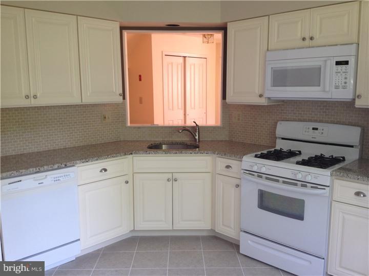 611 Brickhouse Road Princeton, NJ 08540 - Photo 4 of 17 Kitchen