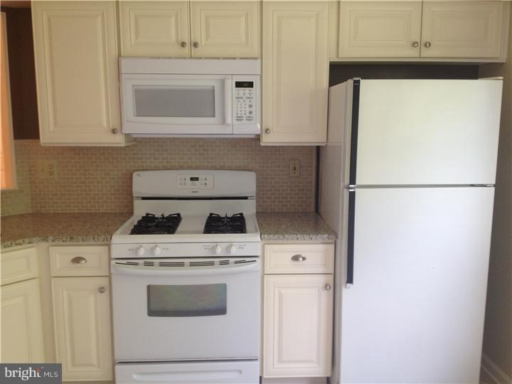611 Brickhouse Road Princeton, NJ 08540 - Photo 5 of 17 Kitchen