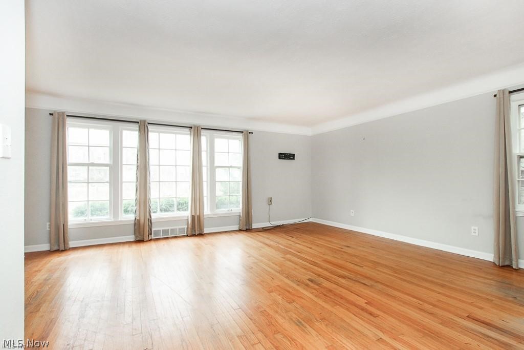 18424 Newell Road, Unit 1 Beachwood, OH 44122 - Photo 3 of 18