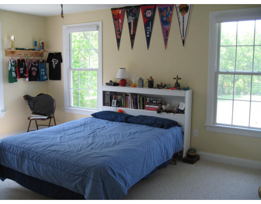 27 Mohawk Path Holliston, MA 01746 - Photo 19 of 23 Gallery Image 19